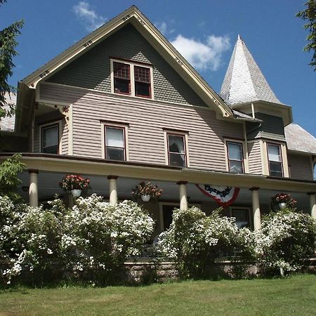 Margaretville Mountain Inn B&B エクステリア 写真